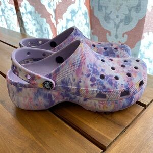 CROCS Classic Platform Tie Dye